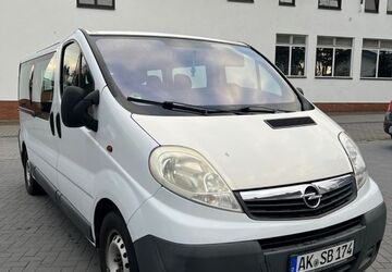 Opel Vivaro 317.000 km 8.499 &euro; Horhausen 56593