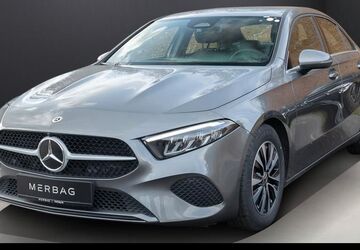 Mercedes-Benz A 180 13.359 km 32.790 &euro; Mayen 56727