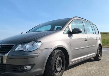 VW Touran 286.000 km 2.650 &euro; Bannberscheid 56424