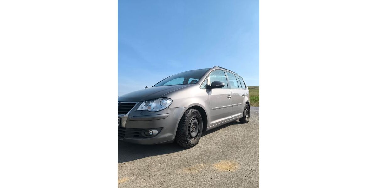 VW Touran 286.000 km 2.650 &euro; Bannberscheid 56424