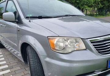 Chrysler Grand Voyager 209.000 km 5.900 &euro; Dörth 56281