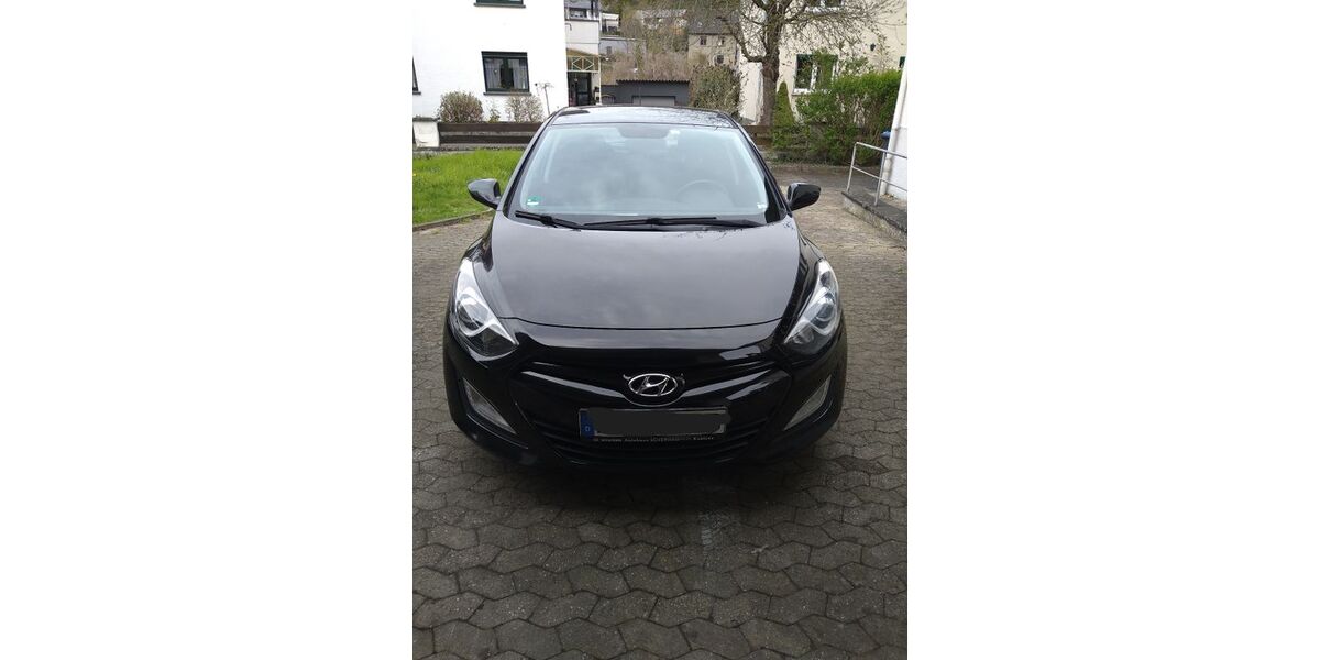 Hyundai i30 92.500 km 7.800 &euro; Koblenz 56073
