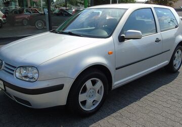 VW Golf 111.000 km 2.990 &euro; Ransbach-Baumbach 56235