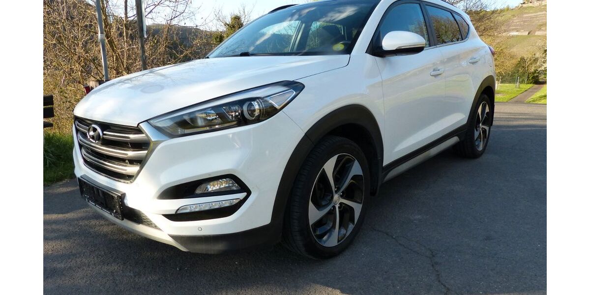 Hyundai TUCSON 155.000 km 12.400 &euro; Alken 56332