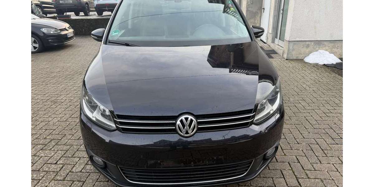 VW Touran 273.000 km 5.490 &euro; Mogendorf 56424
