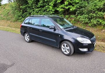 Skoda Fabia 173.000 km 2.577 &euro; Gering 56751