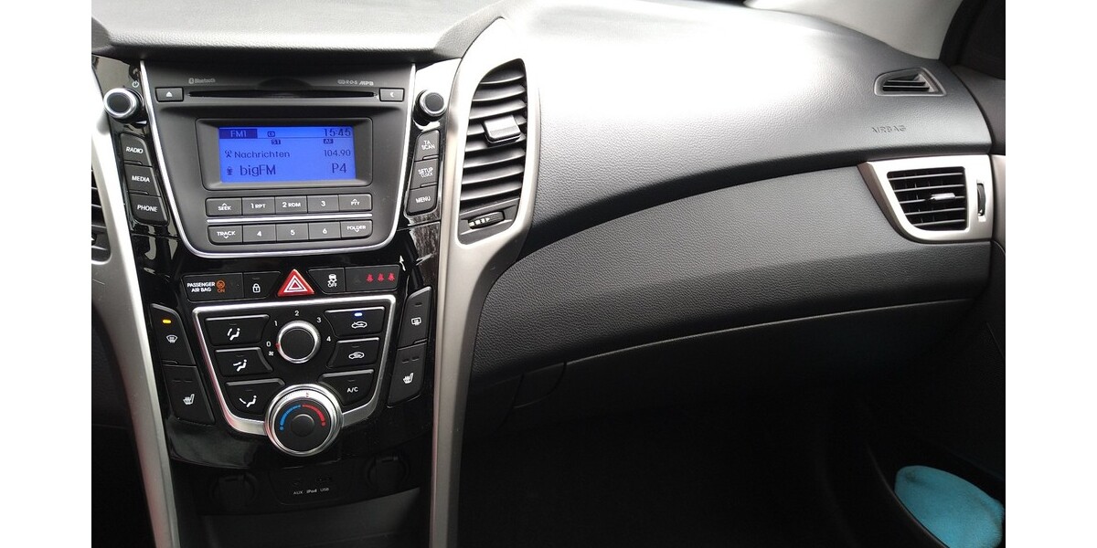 Hyundai i30 93.000 km 7.900 &euro; Koblenz 56068