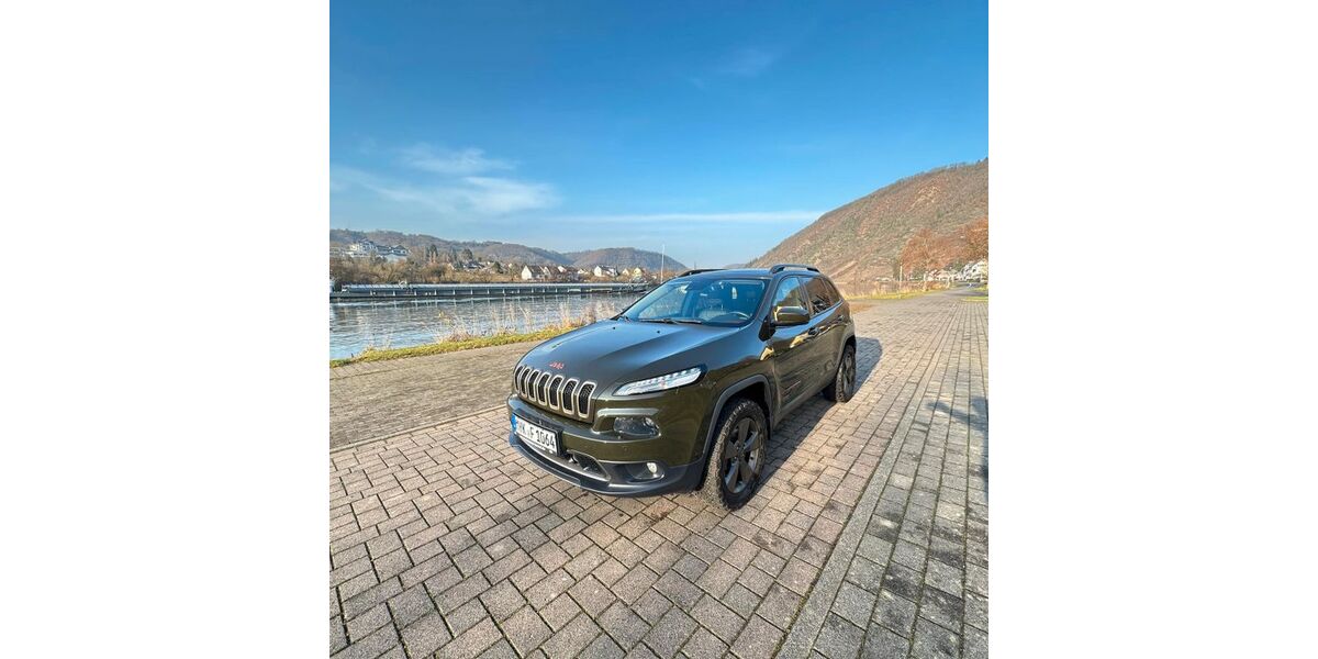 Jeep Cherokee 98.300 km 18.500 &euro; Burgen 56332