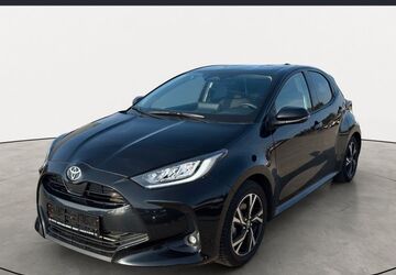 Toyota Yaris 12.300 km 22.690 &euro; Kruft 56642