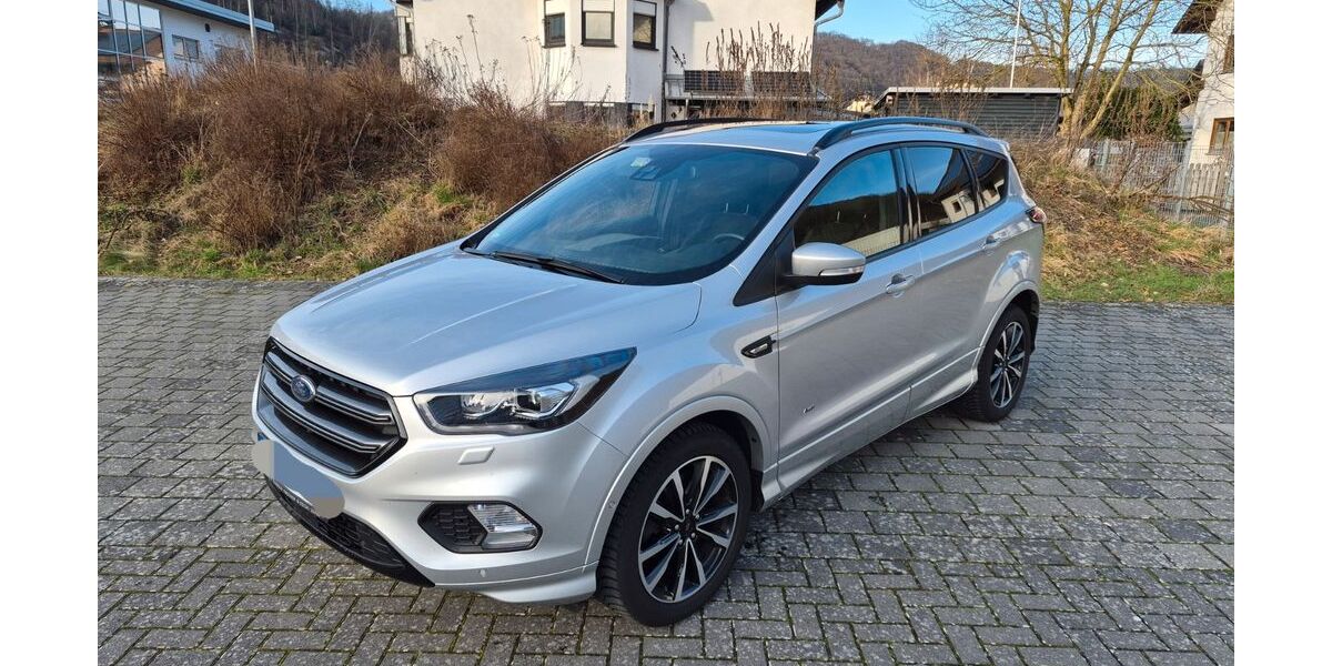 Ford Kuga 123.000 km 14.590 &euro; Waldbreitbach 56588