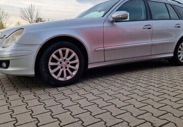 Mercedes-Benz 280 281.200 km 4.700 &euro; Kettig 56220