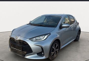 Toyota Yaris 16.900 km 22.290 &euro; Kruft 56642
