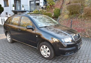 Skoda Fabia 201.000 km 1.690 &euro; Trimbs 56753