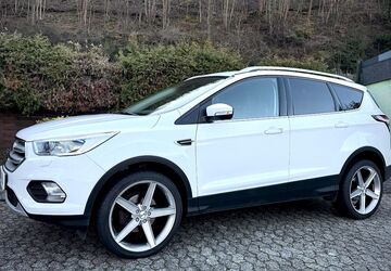Ford Kuga 101.000 km 9.000 &euro; Sankt Goar 56329
