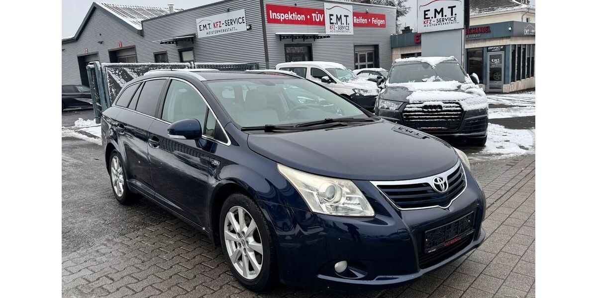Toyota Avensis 268.000 km 4.990 &euro; Ransbach-Baumbach 56235