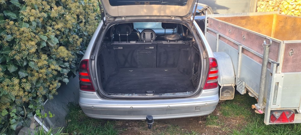 Mercedes-Benz C 220 385.886 km 1.100 &euro; Weitersburg 56179