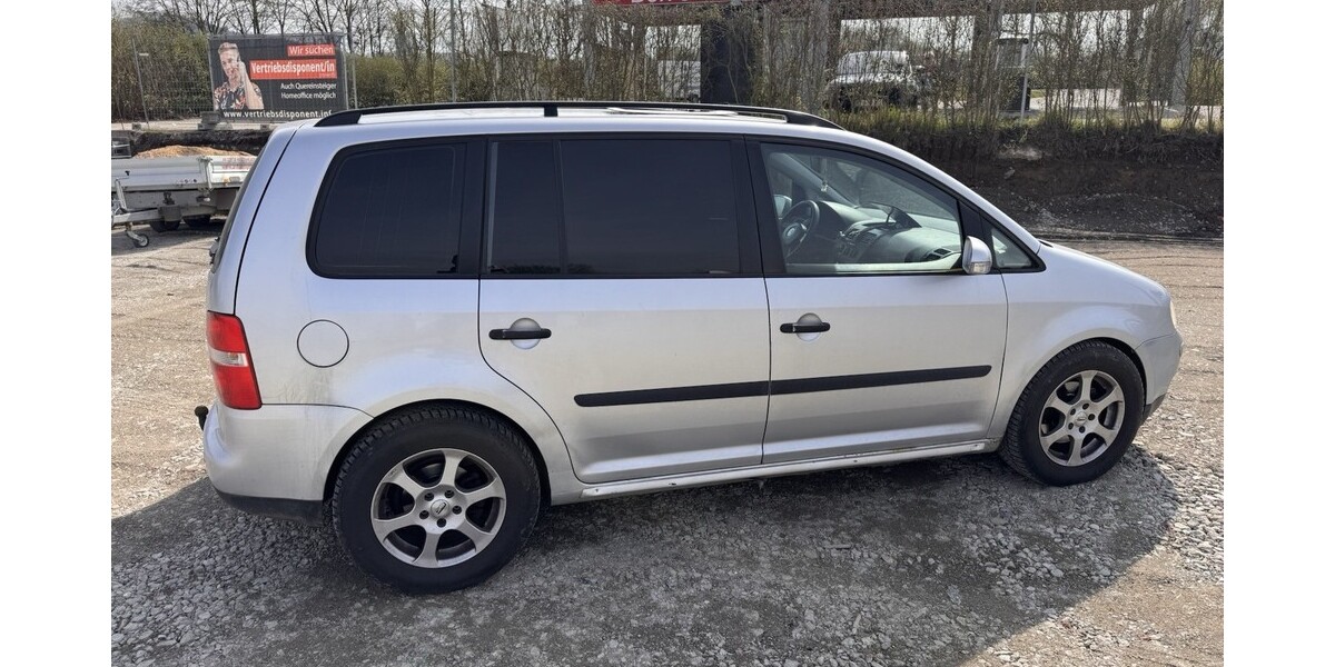 VW Touran 269.000 km 2.300 &euro; Ochtendung 56299