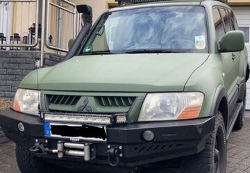 Mitsubishi Pajero 196.000 km 16.990 &euro; Obererbach 56414