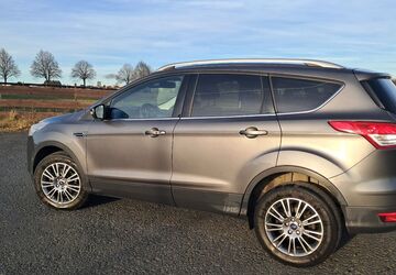 Ford Kuga 99.000 km 10.900 &euro; Straßenhaus 56587