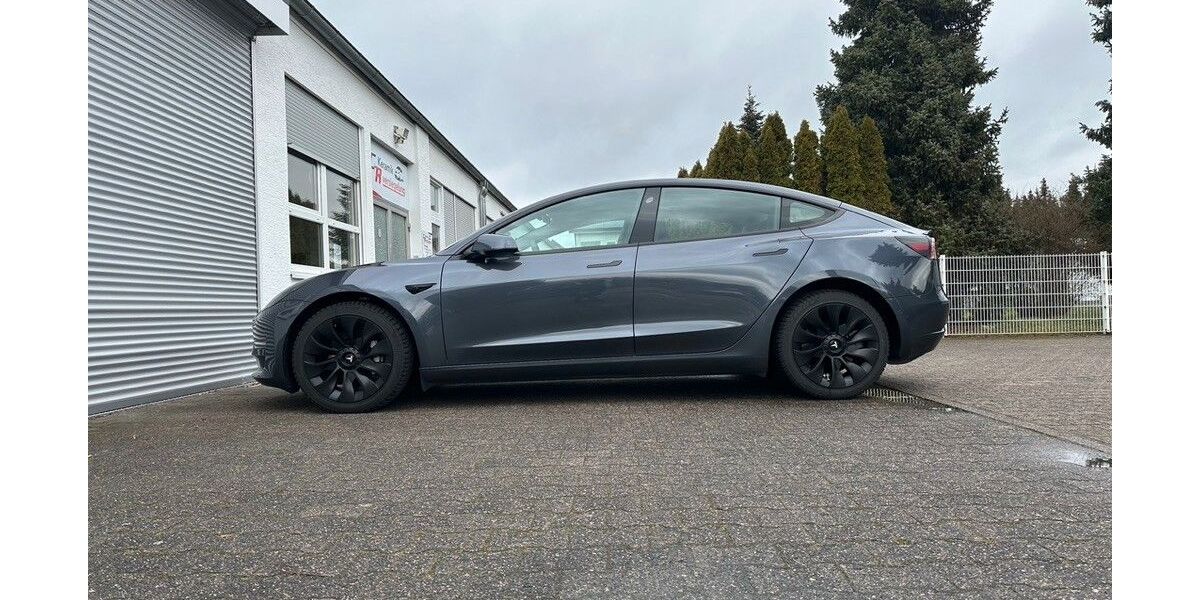 Tesla Model 3 57.500 km 28.600 &euro; Koblenz 56072