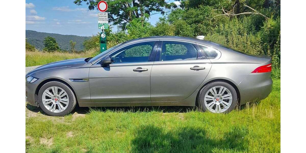 Jaguar XF 86.217 km 17.980 &euro; Nassau 56377