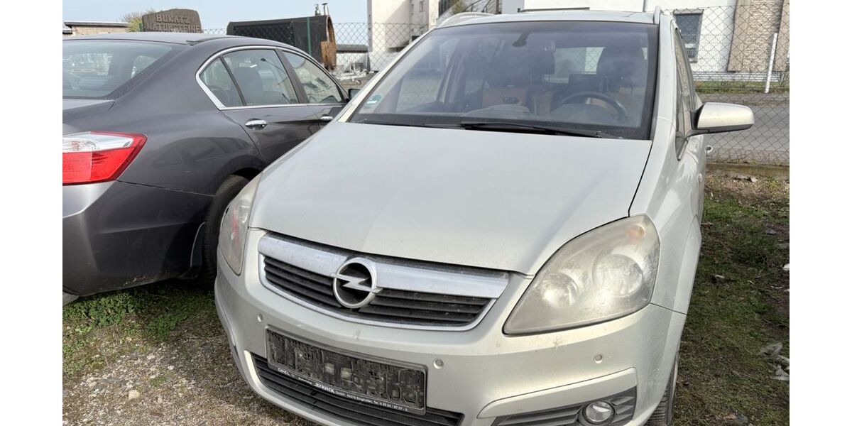 Opel Zafira 210.000 km 950 &euro; Ochtendung 56299