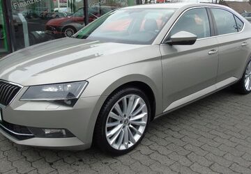 Skoda Superb 148.000 km 12.990 &euro; Ransbach-Baumbach 56235
