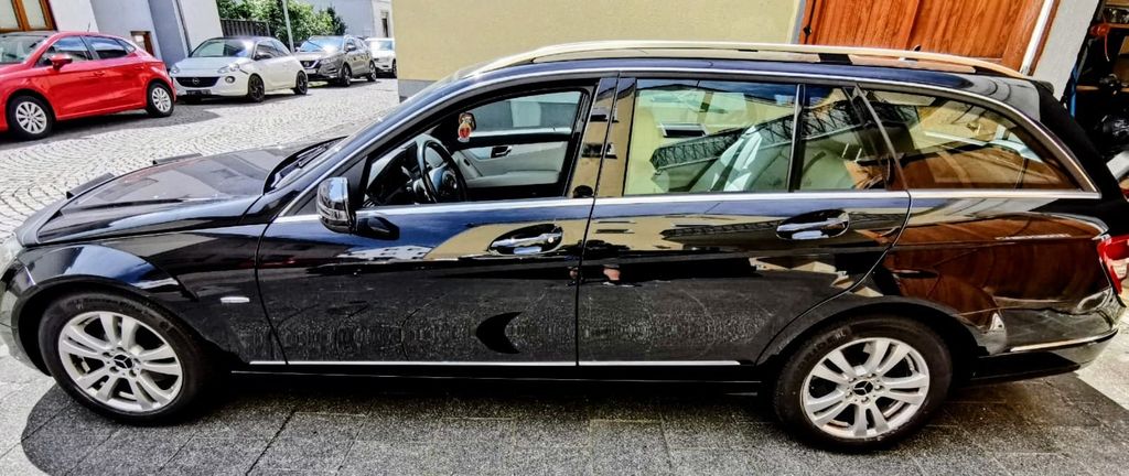 Mercedes-Benz 220 240.000 km 7.500 &euro; Neuwied 56564